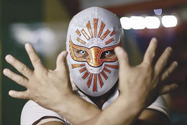 ¡APARECE MÍSTICO EN EL TOP 10 MUNDIAL DE LUCHADORES!