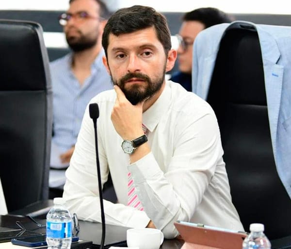 ¡ESCÁNDALO EN EL OPLE! - RENUNCIA CONSEJERO