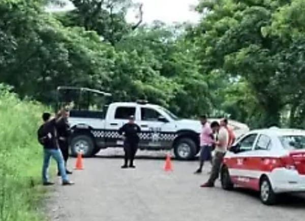 ¡MATAN A PLOMAZOS A CHECADOR DE SITIO DE TAXIS!