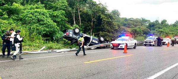 ¡VOLCÓ PATRULLA DE LA SSP EN LAS CHOAPAS!