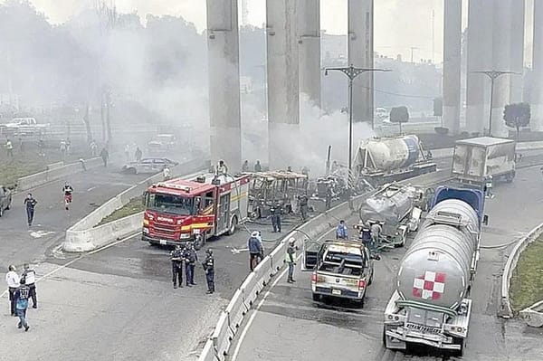 ¡SUMAN 31 MUERTOS DE ACCIDENTE DE PIPA EN IZTAPALAPA!