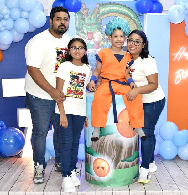 “CUMPLIÓ SIETE AÑOS”