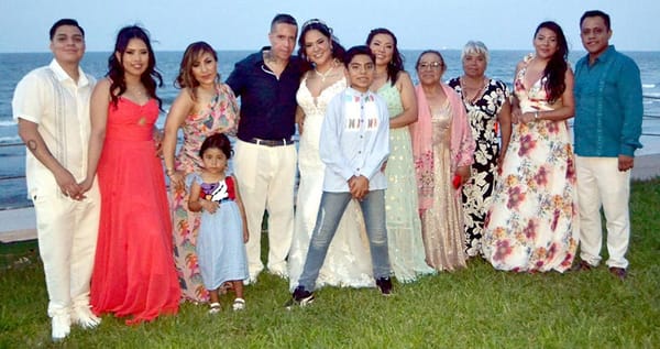 GUILLERMO Y SARAHÍ UNEN SUS CORAZONES