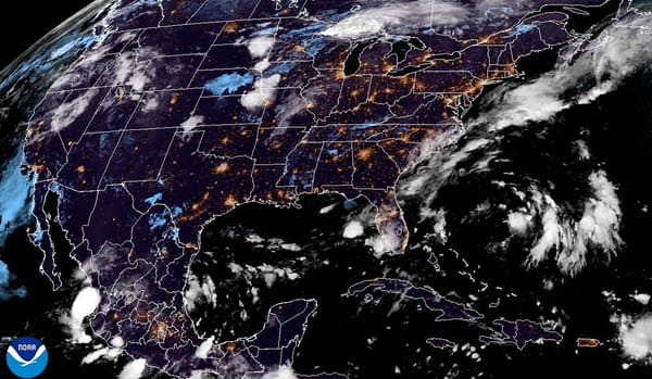 ¡SE CUELA UNA LÍNEA FRONTAL HASTA EL CENTRO DEL GOLFO DE MÉXICO! - *NOS TRAERÁ NUBLADOS, LLUVIAS Y NORTECITO