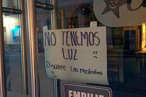 ¡‘DESENCHUFAN’ EL CENTRO HISTÓRICO! - *CFE lo deja sin luz por trabajos de mantenimiento correctivo