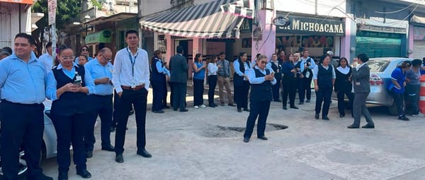 ¡EXPLOTÓ TRANSFORMADOR Y DEJA SIN LUZ EL CENTRO HISTÓRICO!