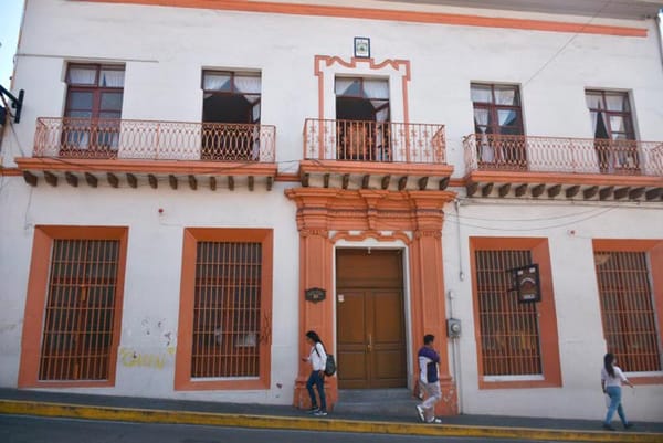 ¡EXIGEN SU REINSTALACIÓN! - *Ex trabajadores del Asilo Sayago denuncian maltrato a adultos mayores