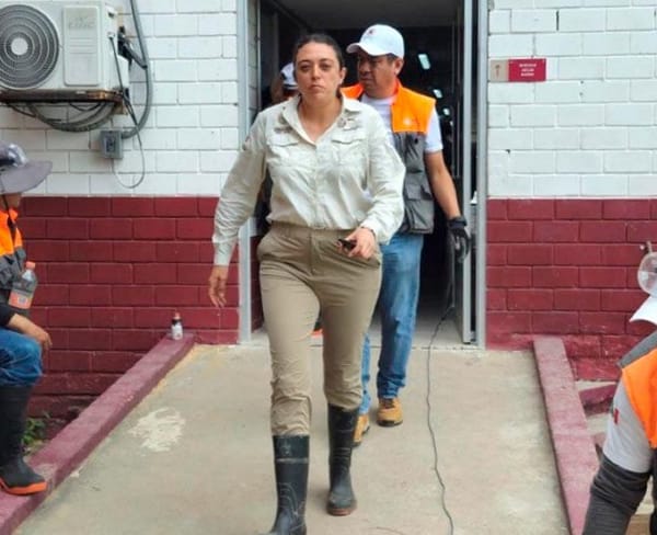 ¡LUPITA NO SE VA! - ÁNDALE