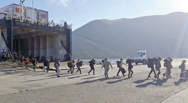 ¡RESGUARDAN A 27 MENORES EN EMBARCACIÓN EN SINALOA!