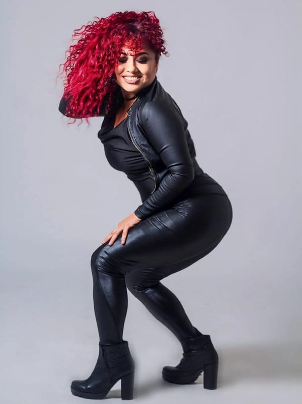 MUY FELICITADA ESTUVO TONY ESTRADA