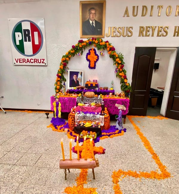 ¡ALTAR PARA FIDEL! - EN EL PRI