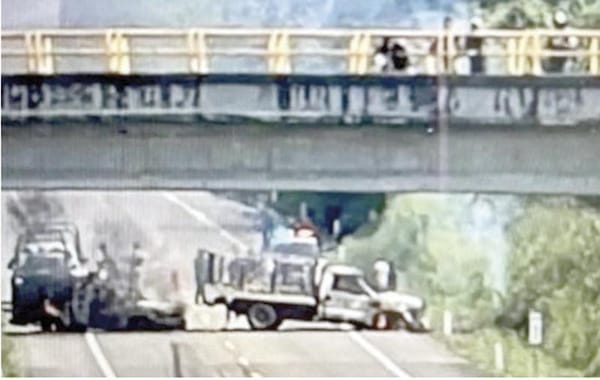 ¡ARMAN NARCOBLOQUEOS EN CARRETERAS DE CHIAPAS!