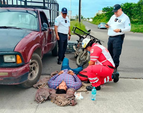 ¡NO FRENA A TIEMPO Y SE DA TREMENDO TRANCAZO!