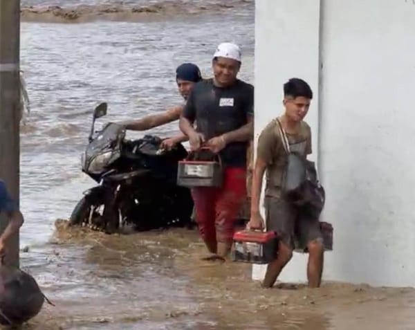 ¡SAQUEOS Y SOLIDARIDAD! - EN POZA RICA