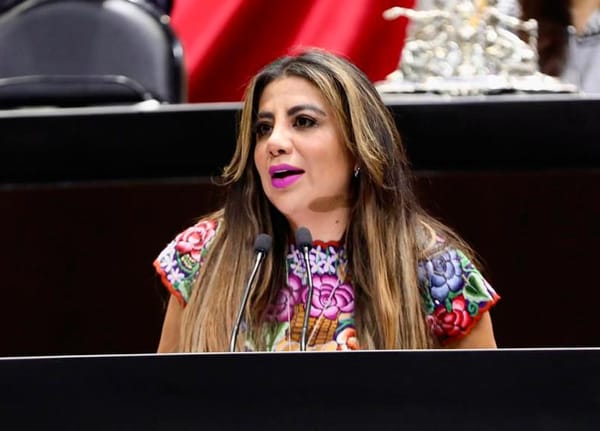 ¡Y SE LA APRUEBAN! - POR 471 VOTOS...