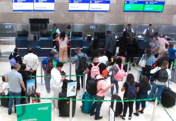 ¡SE DESCONCHFLA OTRO AVIÓN!