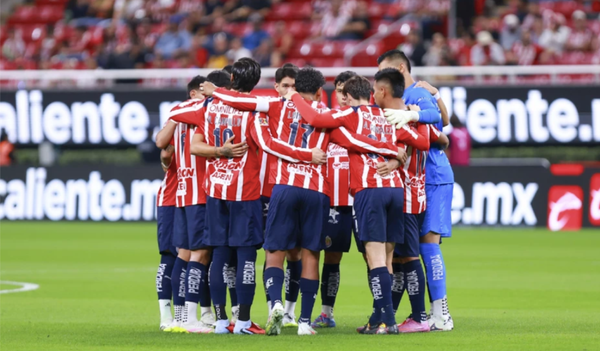 ¡CHIVAS VISITA HOY A PUMAS!