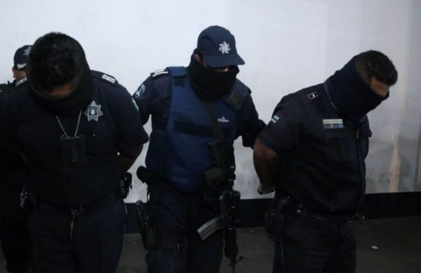 ¡RETIRAN 8 CÁMARAS DE VIDEO VIGILANCIA EN GEO VILLAS DEL PUERTO!