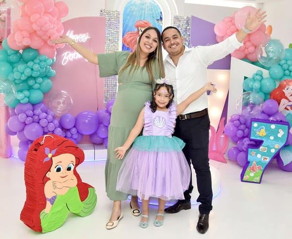 "SE DIVIERTE A LO GRANDE"