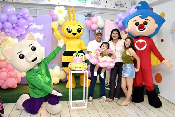 CELEBRA SU PRIMER AÑO