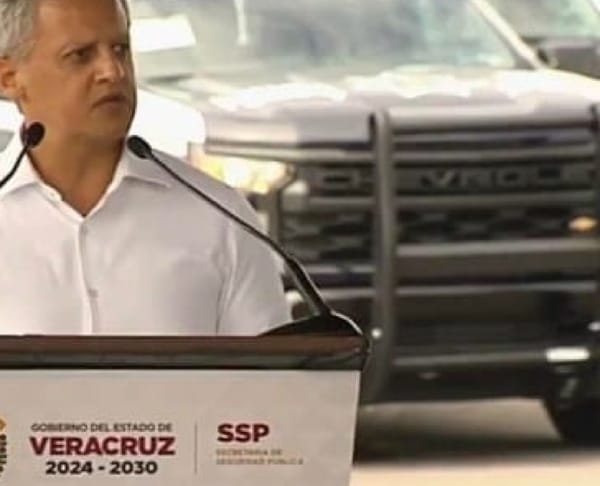 ¡MALANDROS SE ROBAN 15 MIL DE FARMACIA GUADALAJARA!