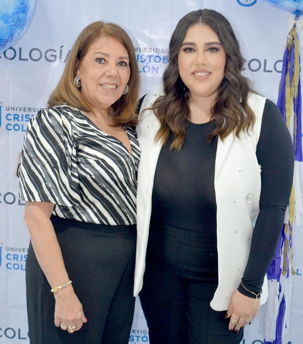 PAULINA KAGERER GARCÍA RECIBE EL RECONOCIMIENTO “PSIQUE DORADA”