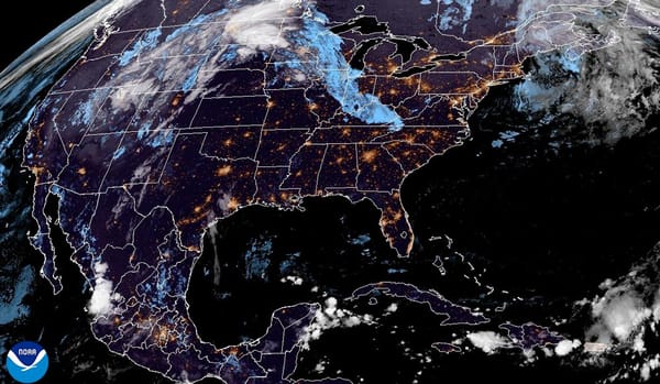 ¡ROLANDO EL ESTE CON BOCHORNITO! - *SE DESINFLÓ "LORENZO" A MEDIO ATLÁNTICO.