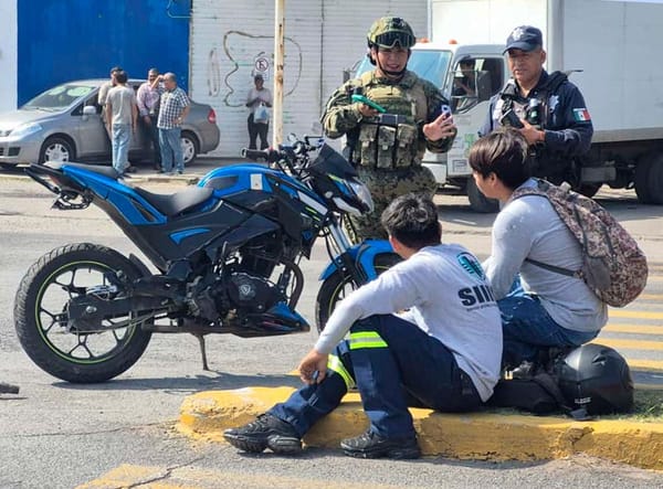 ¡MOTOCICLISTA SE IMPACTÓ CONTRA AUTO FRENTE AL PENALITO!