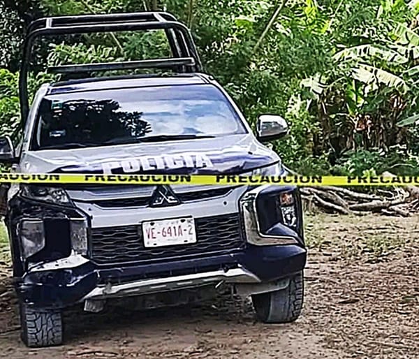 ¡LOCALIZAN A HOMBRE MUERTO EN UN ARROYO!