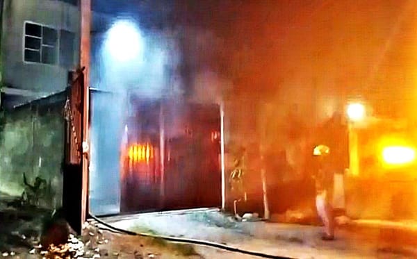 ¡SE QUEMÓ RECÁMARA DE VIVIENDA DE TRABAJADORA!