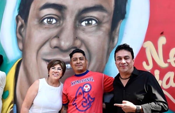 EL ARTISTA URBANO EL @PODEROZOMX LE HIZO UN MURAL A NELZON KANZELA...