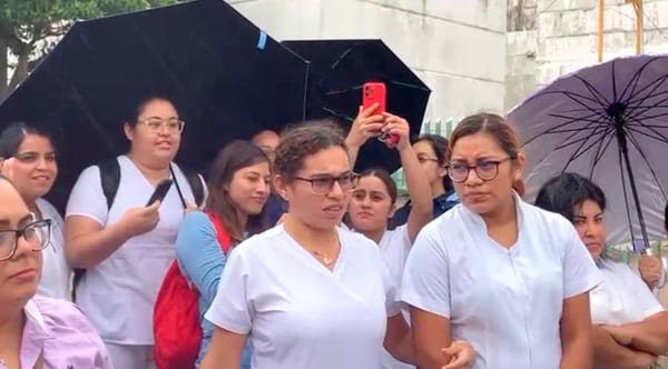 ¡ENFERMERAS DEL BIENESTAR EXIGEN QUE YA NO LES MOCHEN SU SUELDO!