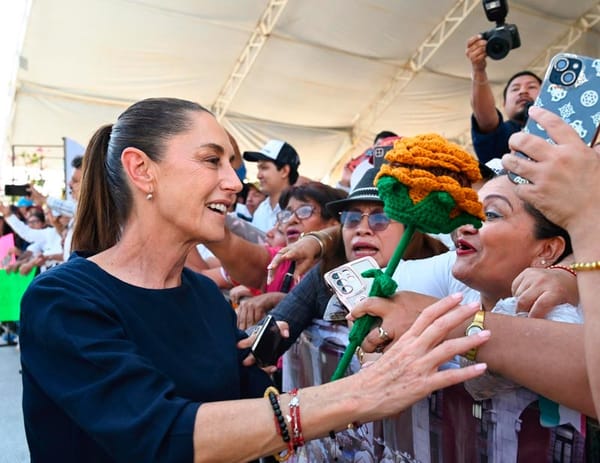 ¡AGENDA APRETADA! - DE CLAUDIA