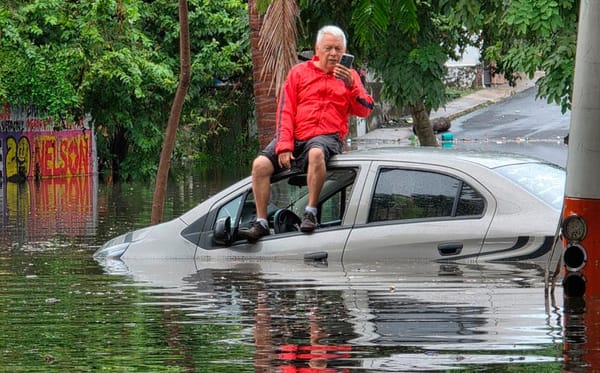 ¡AGUACERAZO! - GLUB GLUB