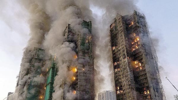 ¡ARDEN EDIFICIOS EN HONG KONG!
