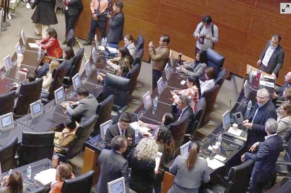 ¡AVALA SENADO RENUNCIA DE GERTZ POR “CAUSA GRAVE”!