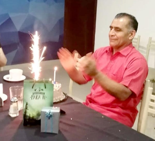 FELIZ CUMPLEAÑOS AL PROFESOR OCTAVIO