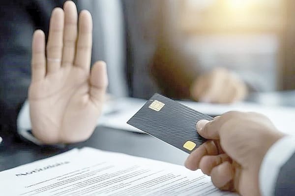 ¡AVALAN REFORMA QUE PROHÍBE COBROS POR TARJETAS NO PEDIDAS!