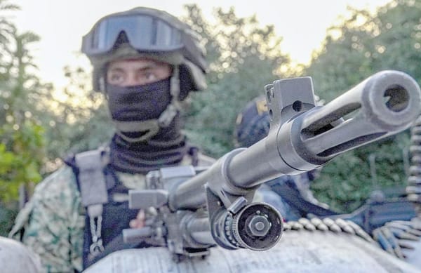 ¡QUIEREN “SELLAR” MICHOACÁN; “NO ENTRAN NI SALEN CRIMINALES”!