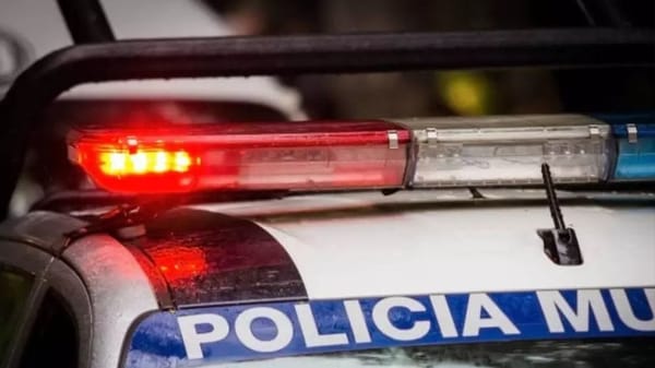 ¡CIVILES SOMETEN A ASALTANTE DE OXXO EN CHIVERÍA!