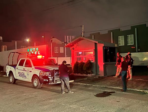 ¡LOCALIZAN SIN VIDA A HOMBRE DE 62 AÑOS EN MOTEL DE COSTA VERDE!