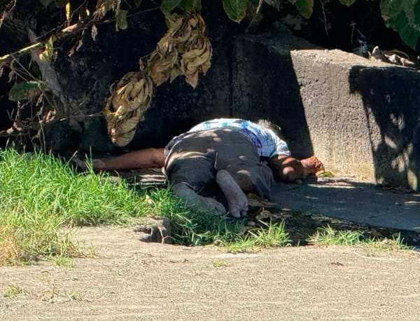 ¡ENCUENTRAN MUERTO A “EL MENTIRAS” EN PLAYA LOS ARCOS DE BOCA DEL RÍO!
