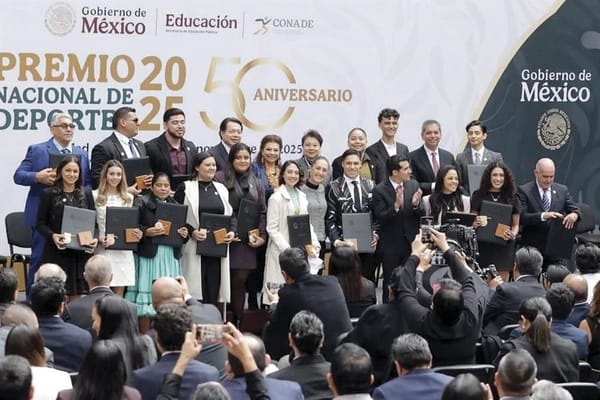 ¡ENTREGA SHEINBAUM PREMIO NACIONAL DE DEPORTES 2025!