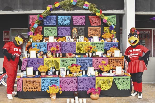 ¡EL ÁGUILA RINDE ALTAR A LEYENDAS EN DÍA DE MUERTOS!
