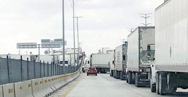 ¡QUEDAN AGENTES ADUANALES EN CENTRO DE LEY ADUANERA!