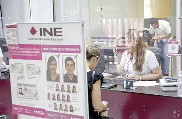 ¡AFIRMA INE QUE LICITACIÓN PARA PRODUCIR CREDENCIAL ES PLURAL!