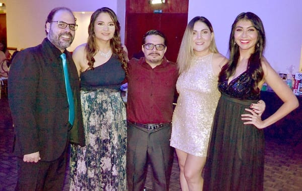 CELEBRAN CON GALA 50 ANIVERSARIO DE LA FACULTAD DE NUTRICIÓN DE LA UV