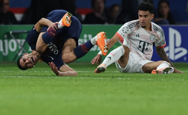 ¡BAYERN MÚNICH DA DOBLE GOLPE AL CAMPEÓN PSG EN LA CHAMPIONS LEAGUE!