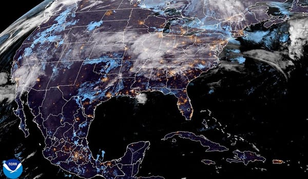 ¡SE ACERCA SISTEMA FRONTAL A COSTAS DE TEXAS! - *NEBLINOSO CON BOCHORNO Y CIRRUS