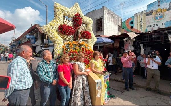 ¡REZAN POR POZA RICA!